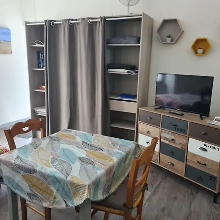 Chanoine Boursier Διαμέρισμα